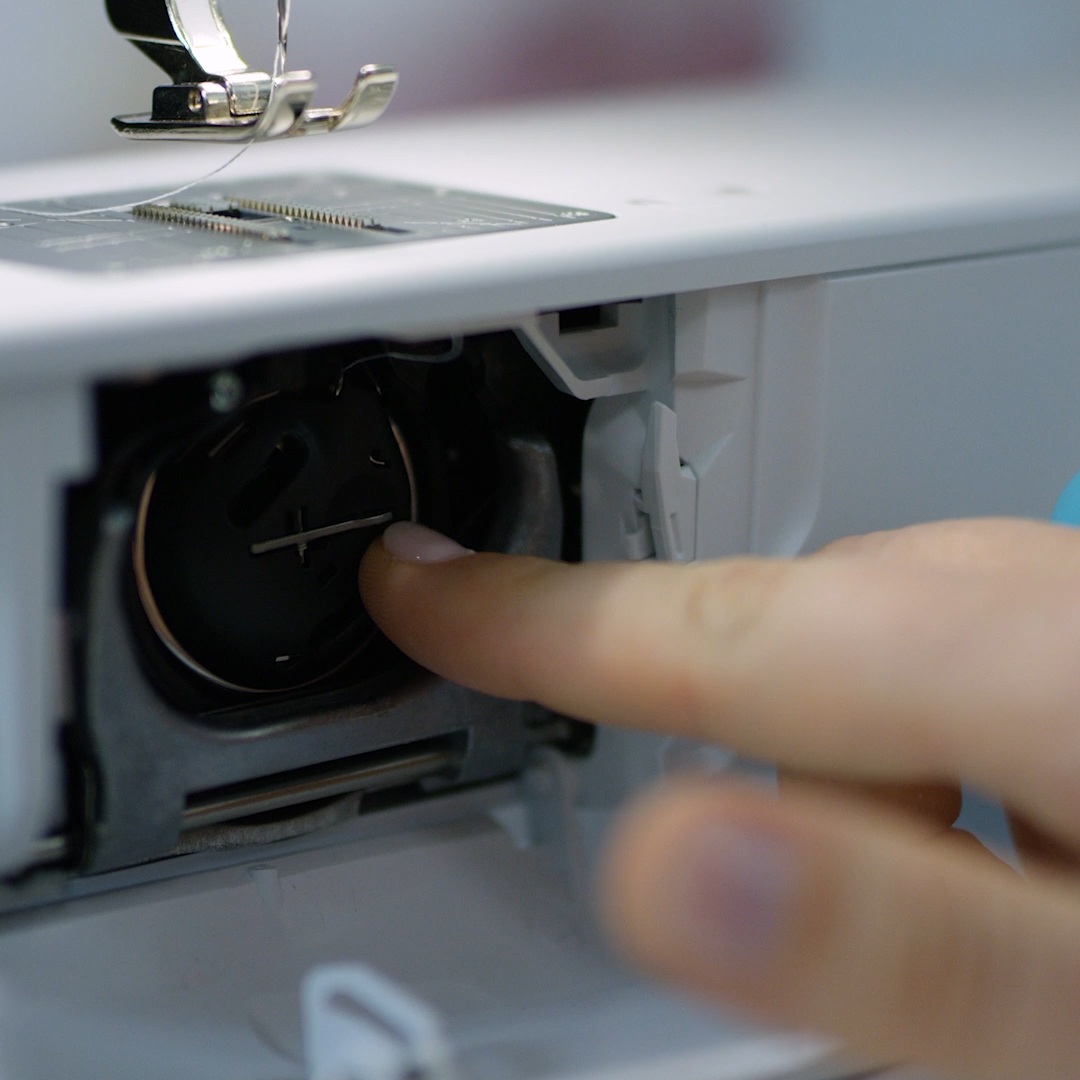 Canette Jumbo BERNINA 435 – 70 % de fil en plus pour coudre sans interruption