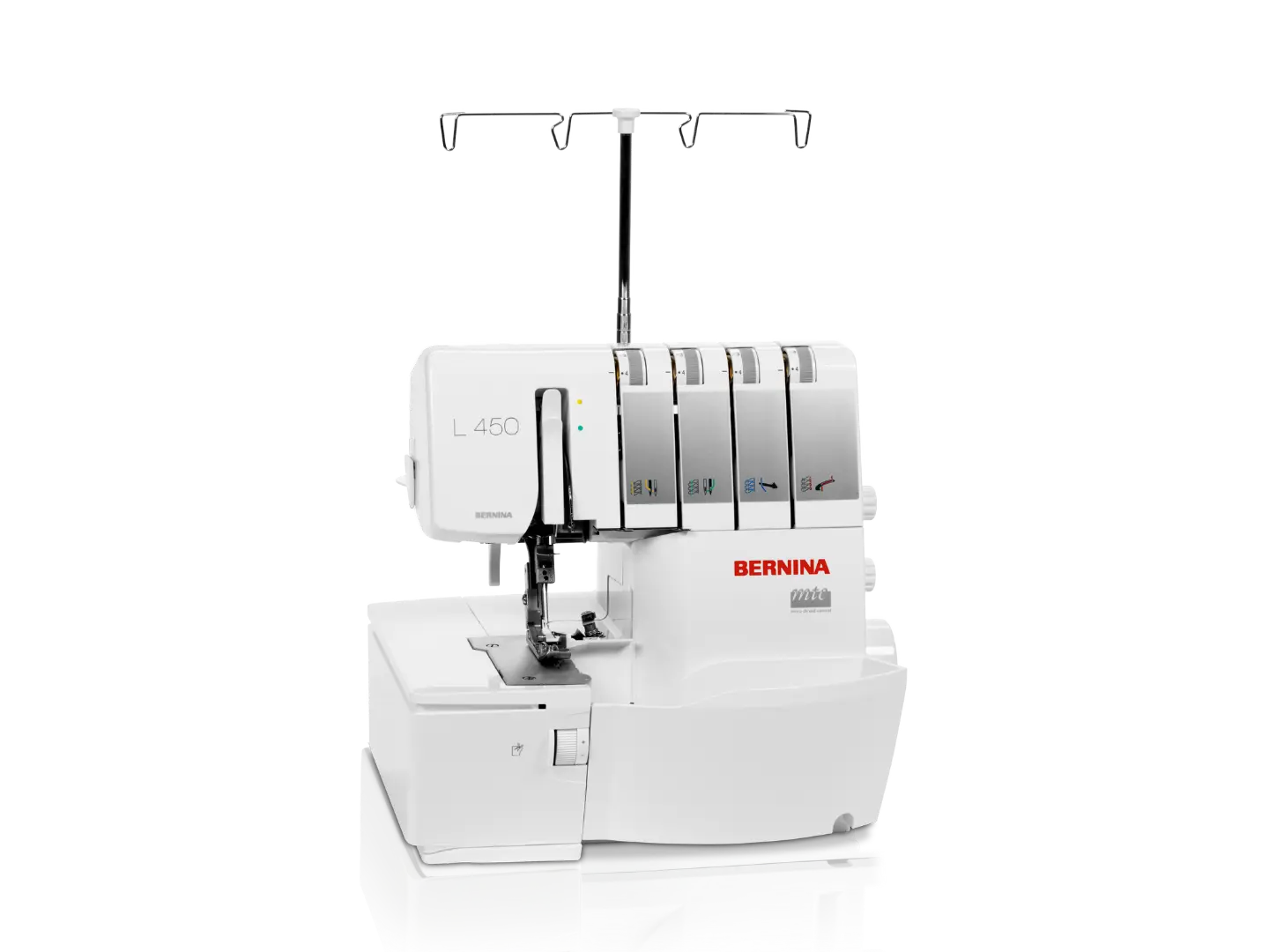 Bernina L 450 – Surjeteuse – vue atelier | Bernina Addict