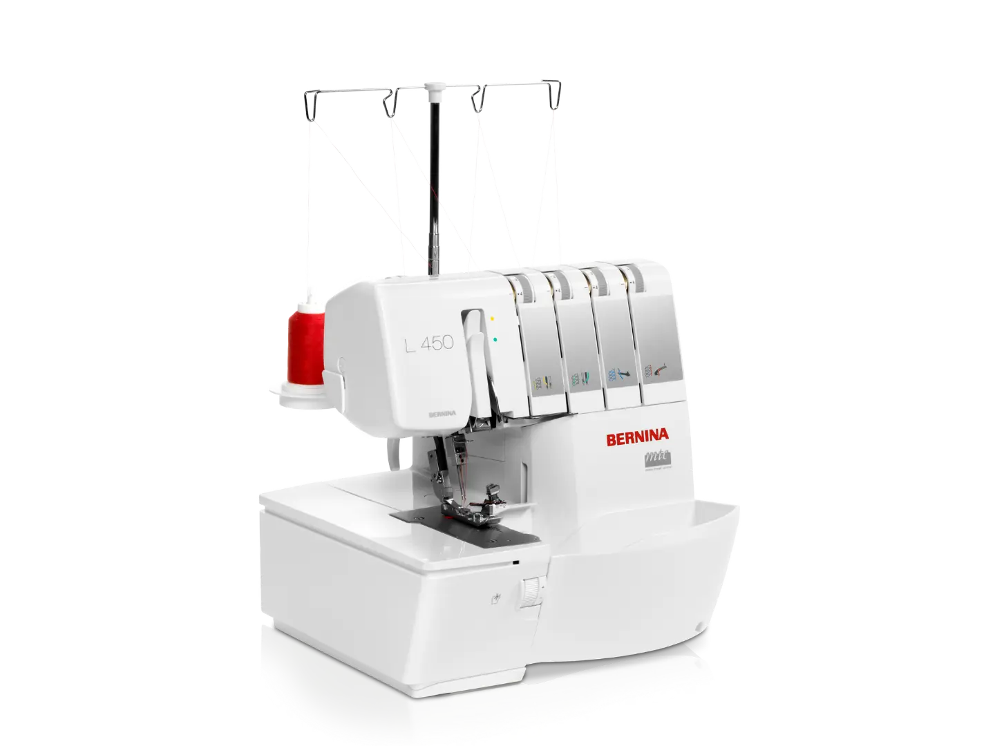 Bernina L 450 – Surjeteuse – vue atelier | Bernina Addict