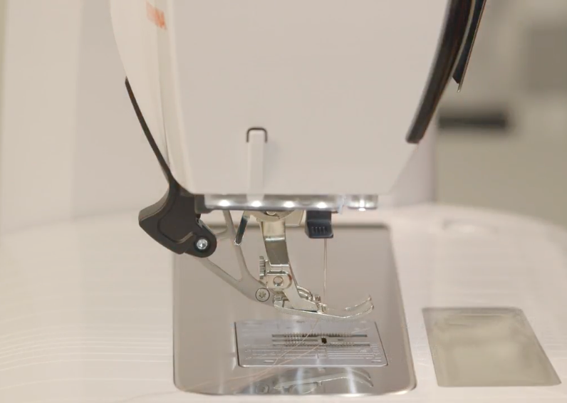 Écran BERNINA 570 QE – réglages quilting libre et sélection points
