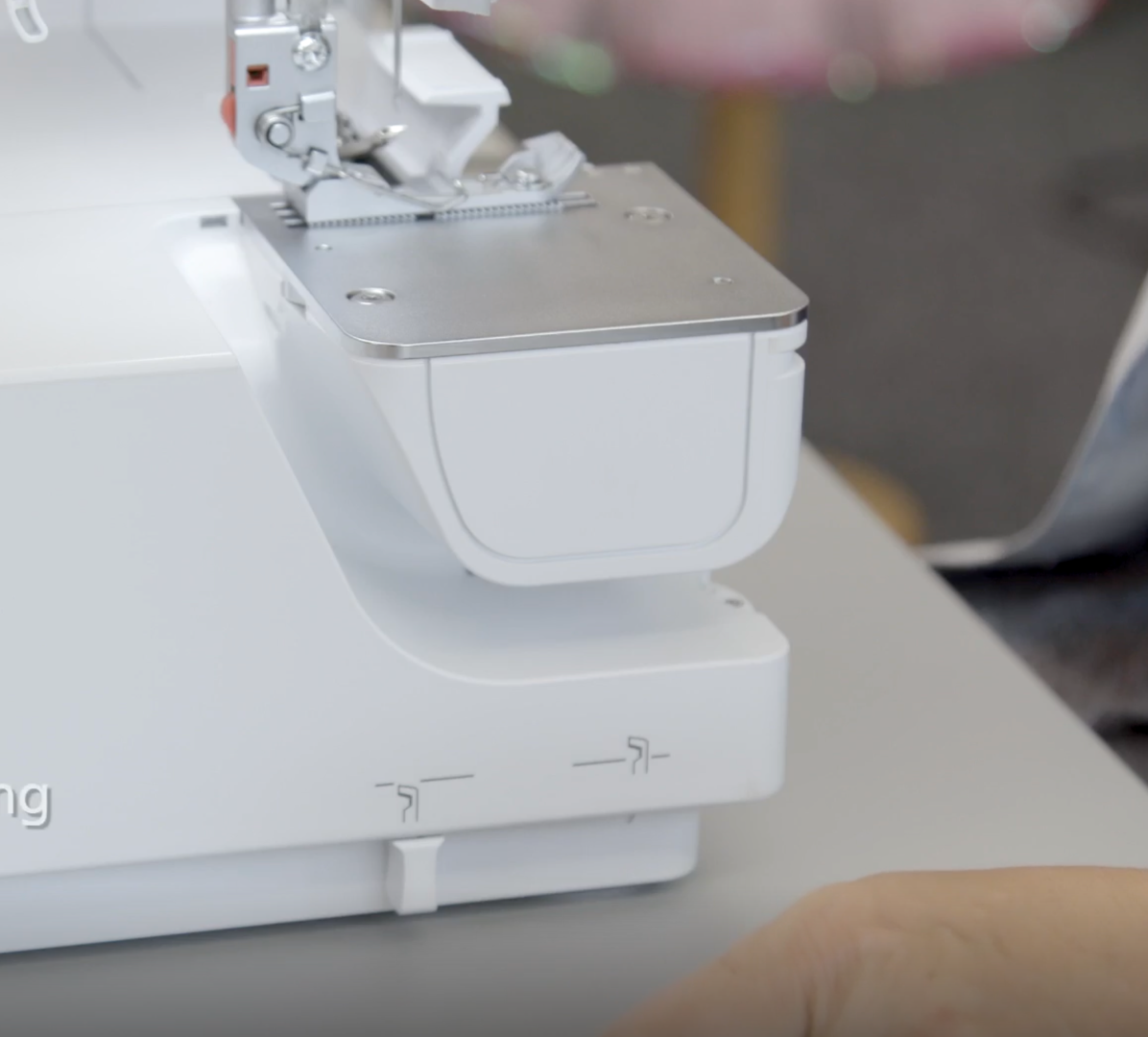 BERNINA L 850 – bras libre