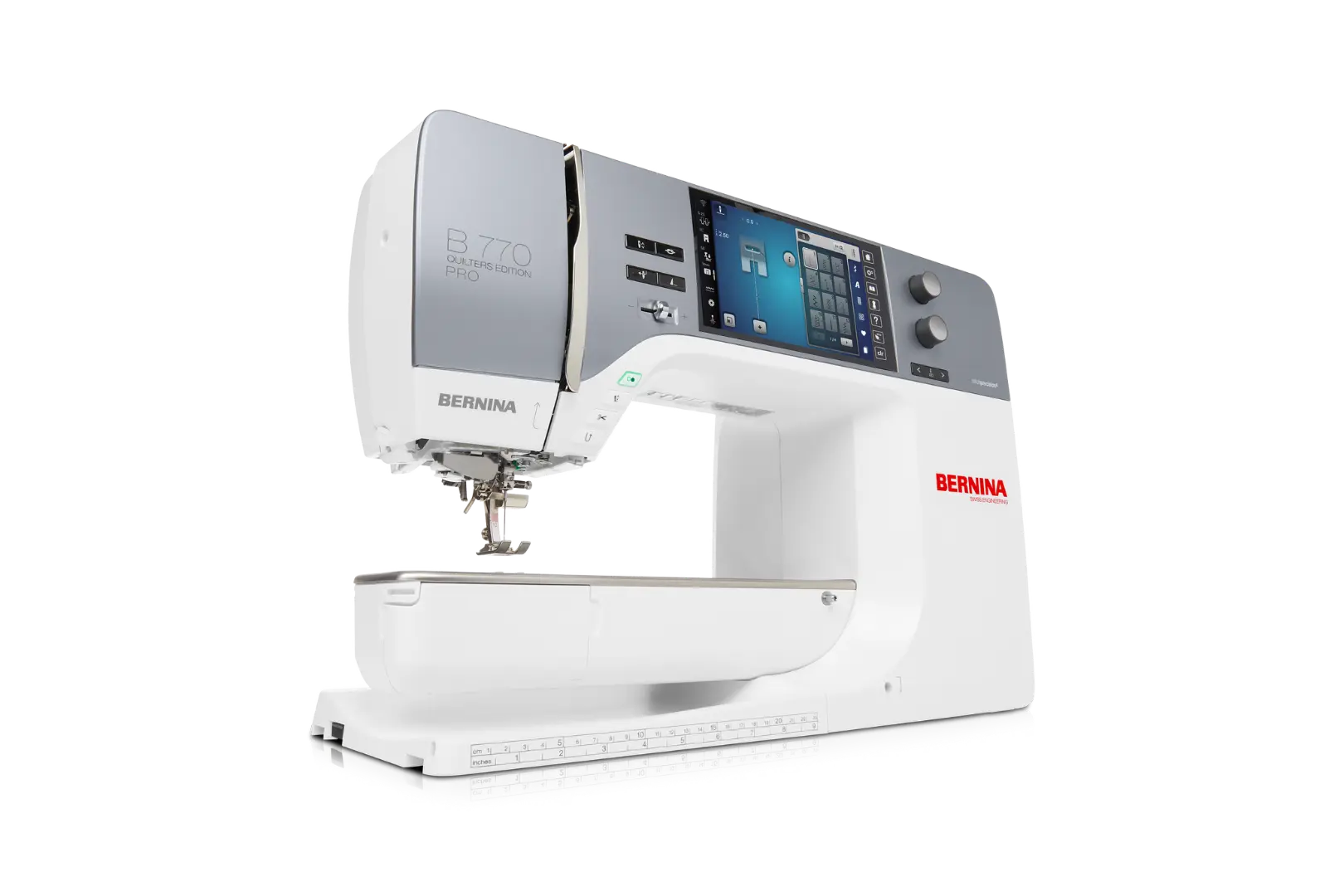Bernina 770 QE PRO – Machine à quilter – vue dynamique | Bernina Addict