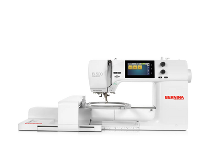 Bernina 500 – Machine à broder – vue de face – avec module broderie | Bernina Addict