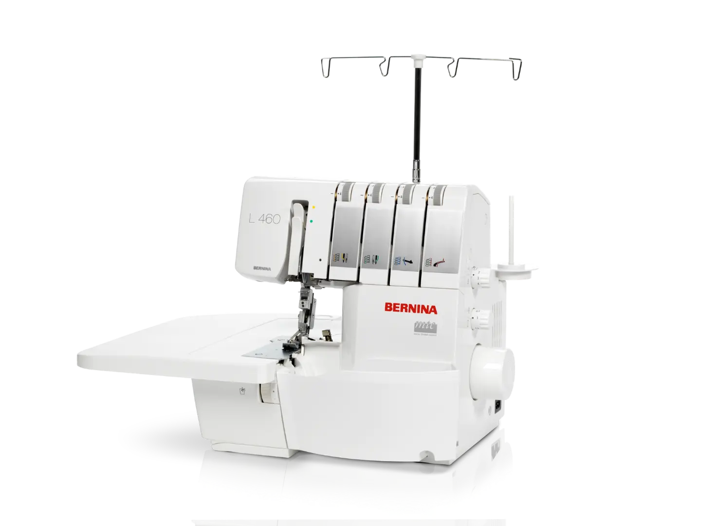 Bernina L 460 – Surjeteuse – vue atelier | Bernina Addict