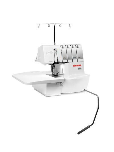 Bernina L 460 – Surjeteuse – vue produit – avec système mains libres | Bernina Addict