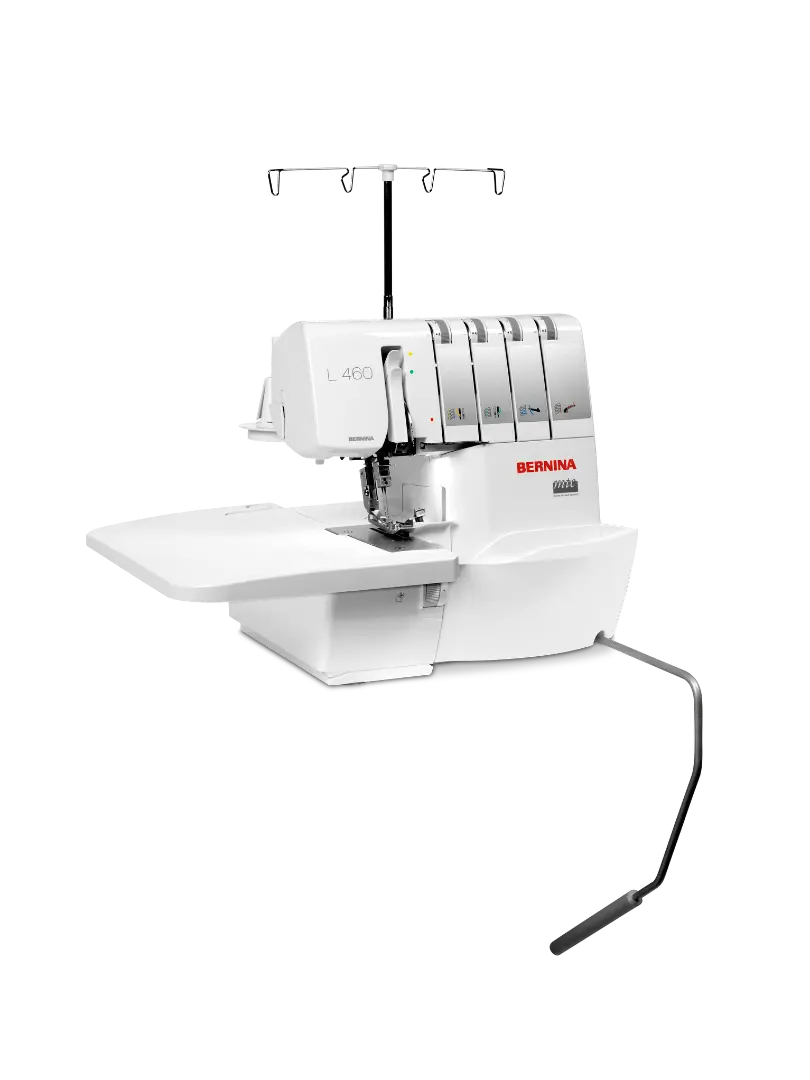 Bernina L 460 – Surjeteuse – vue produit – avec système mains libres | Bernina Addict