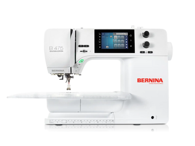 Bernina 475 QE – Machine à quilter – vue de face – avec table rallonge | Bernina Addict
