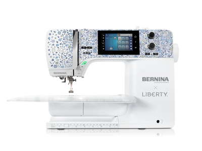 Bernina 495 Liberty Edition – vue de face avec écran tactile | Bernina Addict