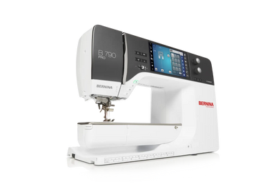 Bernina 790 PRO – Machine à coudre et broder – vue dynamique | Bernina Addict