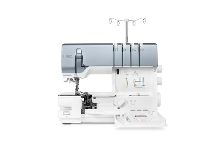 Bernina L 850 – Surjeteuse & Recouvreuse – vue de face – couvercle ouvert | Bernina Addict