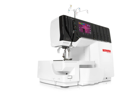 Bernina L 890 – Surjeteuse & Recouvreuse – vue dynamique – bras libre | Bernina Addict