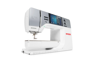 Bernina 735 PRO – Machine à coudre et broder – vue dynamique | Bernina Addict